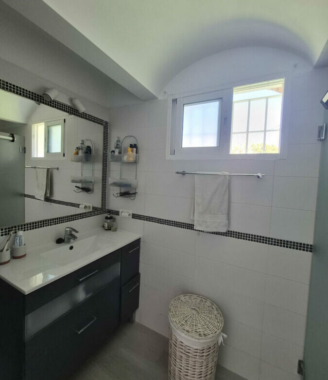 FOR SALE 🏡 Beachside Three-Bedroom Villa with Two Roof Terraces in a Gated Resort Community – Bahía Dorada, Estepona 🇪🇸