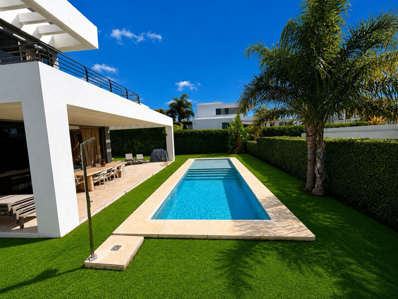 FOR SALE 🏡 Contemporary Five-Bedroom Villa with Pool, Gym and Games Room – Cancelada, New Golden Mile, Estepona 🇪🇸