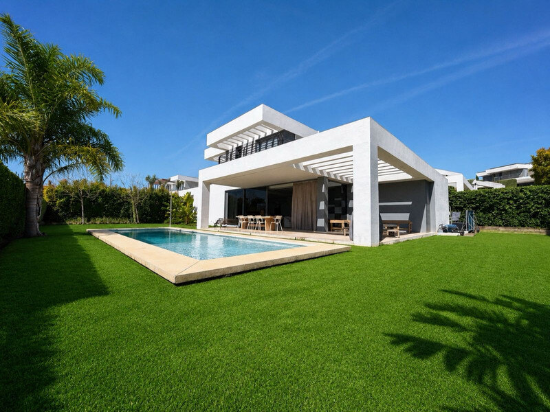 FOR SALE 🏡 Contemporary Five-Bedroom Villa with Pool, Gym and Games Room – Cancelada, New Golden Mile, Estepona 🇪🇸
