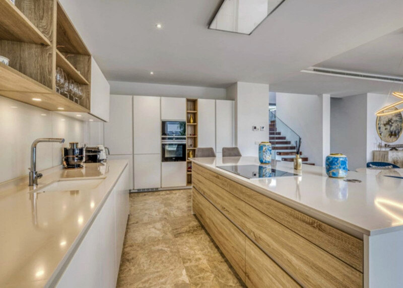 FOR SALE 🏡 Contemporary Five-Bedroom Villa with Pool, Gym and Games Room – Cancelada, New Golden Mile, Estepona 🇪🇸