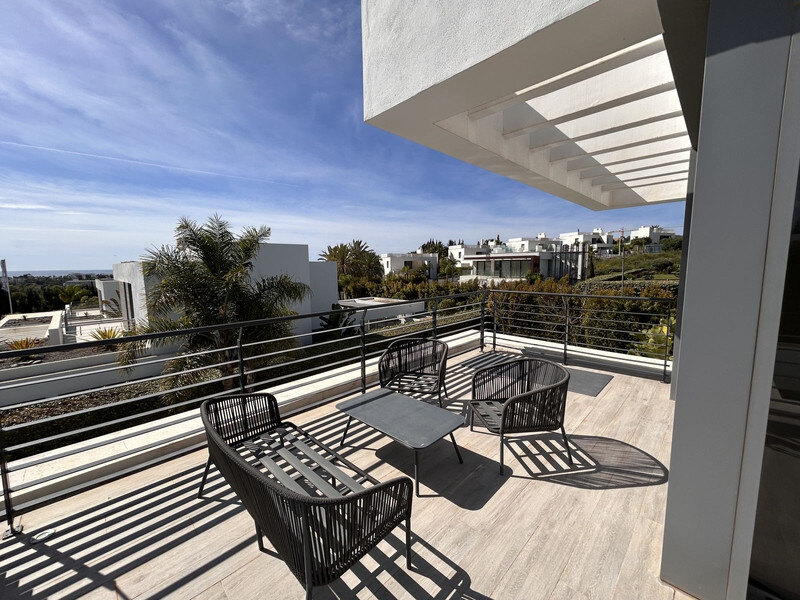 FOR SALE 🏡 Contemporary Five-Bedroom Villa with Pool, Gym and Games Room – Cancelada, New Golden Mile, Estepona 🇪🇸