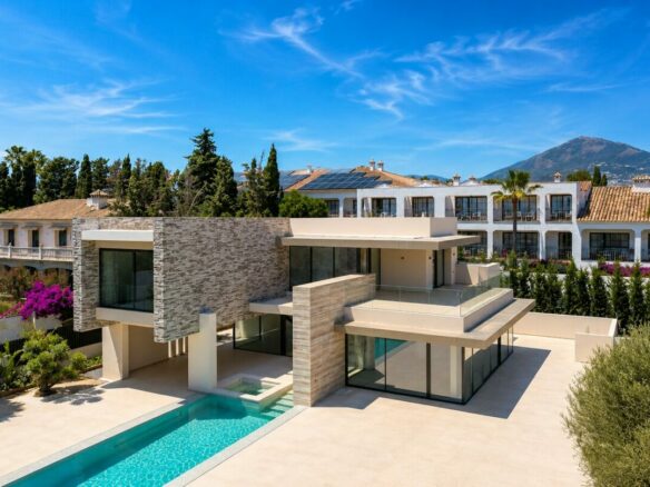FOR SALE 🏡 New Build Four-Bedroom Villa with Basement to Customise – Cortijo Blanco, San Pedro de Alcántara 🇪🇸