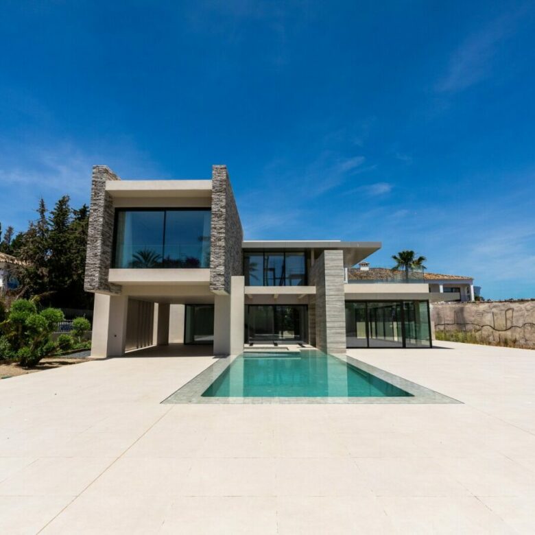 FOR SALE 🏡 New Build Four-Bedroom Villa with Basement to Customise – Cortijo Blanco, San Pedro de Alcántara 🇪🇸