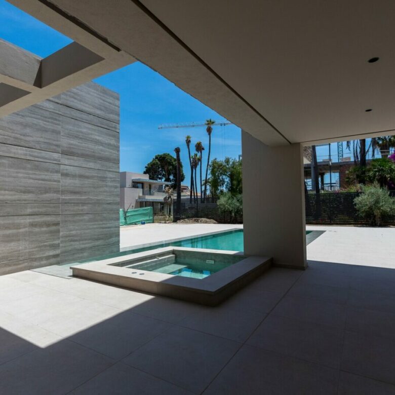FOR SALE 🏡 New Build Four-Bedroom Villa with Basement to Customise – Cortijo Blanco, San Pedro de Alcántara 🇪🇸