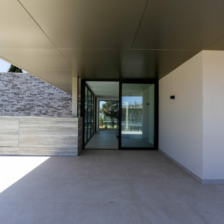 FOR SALE 🏡 New Build Four-Bedroom Villa with Basement to Customise – Cortijo Blanco, San Pedro de Alcántara 🇪🇸