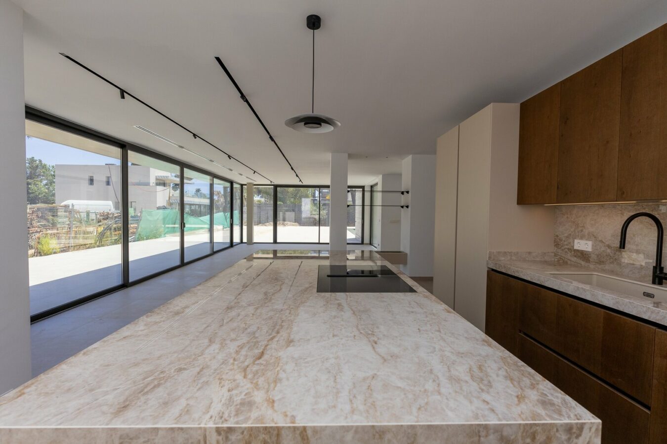 FOR SALE 🏡 New Build Four-Bedroom Villa with Basement to Customise – Cortijo Blanco, San Pedro de Alcántara 🇪🇸
