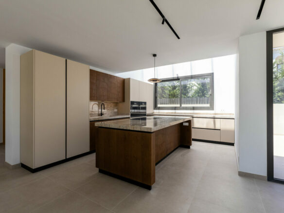 FOR SALE 🏡 New Build Four-Bedroom Villa with Basement to Customise – Cortijo Blanco, San Pedro de Alcántara 🇪🇸