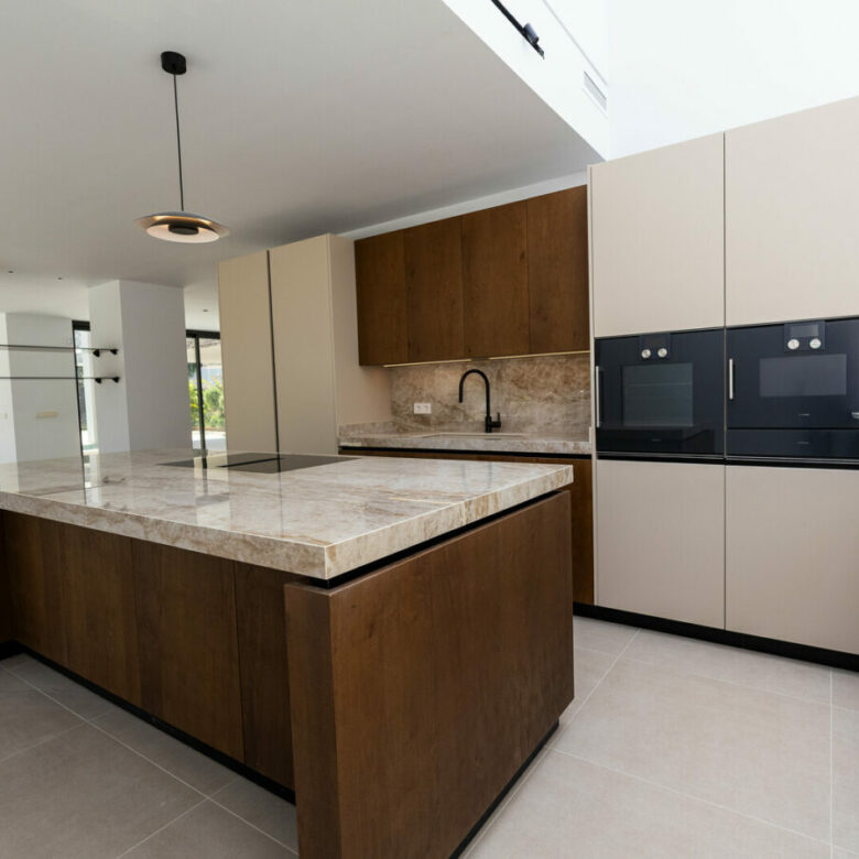 FOR SALE 🏡 New Build Four-Bedroom Villa with Basement to Customise – Cortijo Blanco, San Pedro de Alcántara 🇪🇸