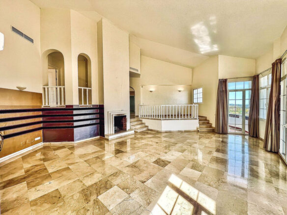 FOR SALE 🏡 Villa to Renovate with Panoramic Sea and Golf Views – El Herrojo, La Quinta, Benahavís 🇪🇸