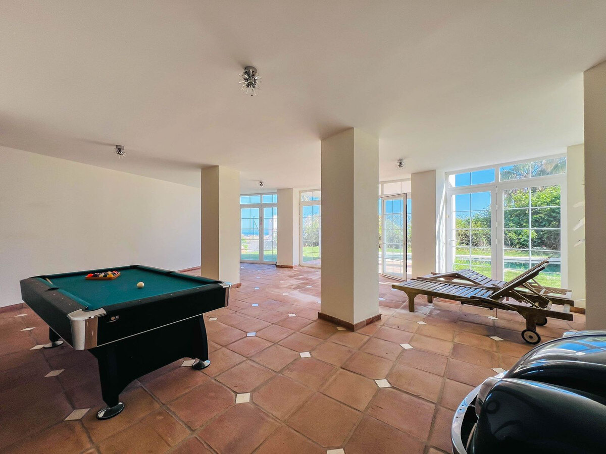 FOR SALE 🏡 Villa to Renovate with Panoramic Sea and Golf Views – El Herrojo, La Quinta, Benahavís 🇪🇸