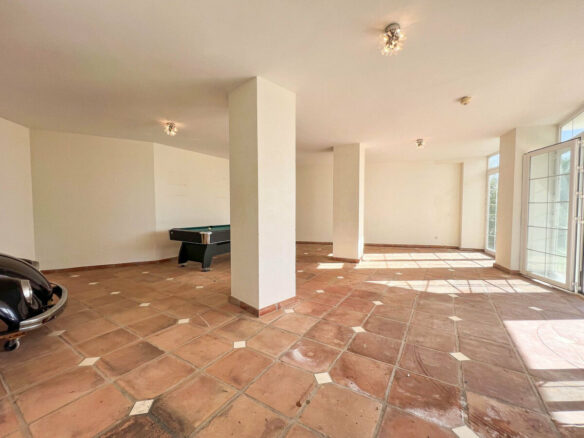 FOR SALE 🏡 Villa to Renovate with Panoramic Sea and Golf Views – El Herrojo, La Quinta, Benahavís 🇪🇸