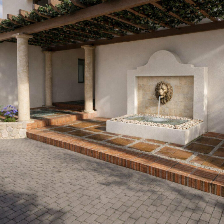 FOR SALE 🏡 Renovated Five-Bedroom Andalusian Villa with Central Patio and Pool – El Rosario, Marbella East 🇪🇸