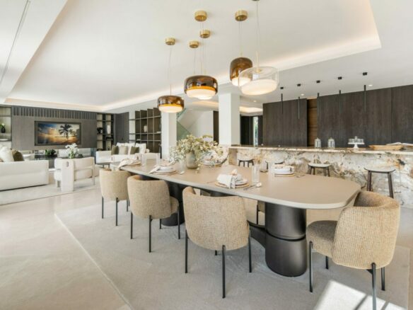 FOR SALE 🏡 Six-Bedroom Contemporary Villa with Private Spa and Rooftop Jacuzzi – Las Brisas, Nueva Andalucía, Marbella 🇪🇸