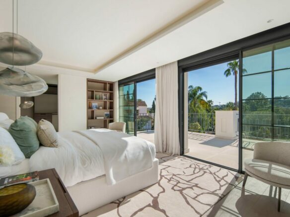 FOR SALE 🏡 Six-Bedroom Contemporary Villa with Private Spa and Rooftop Jacuzzi – Las Brisas, Nueva Andalucía, Marbella 🇪🇸