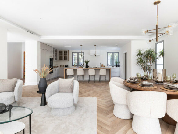 FOR SALE 🏡 Contemporary Four-Bedroom Villa with Private Pool and Mountain Views – Los Arqueros, Benahavís 🇪🇸