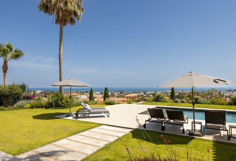 FOR SALE 🏡 Renovated Four-Bedroom Villa with Panoramic Sea Views, Gym and Spa Room – Los Flamingos, Benahavís 🇪🇸