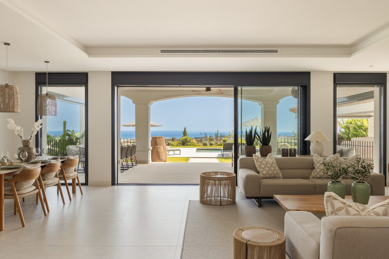 FOR SALE 🏡 Renovated Four-Bedroom Villa with Panoramic Sea Views, Gym and Spa Room – Los Flamingos, Benahavís 🇪🇸
