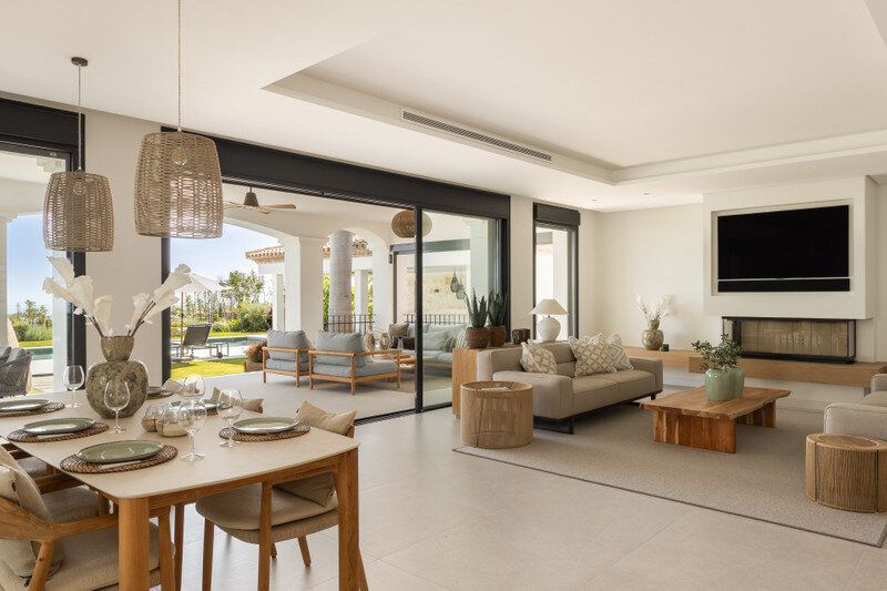 FOR SALE 🏡 Renovated Four-Bedroom Villa with Panoramic Sea Views, Gym and Spa Room – Los Flamingos, Benahavís 🇪🇸