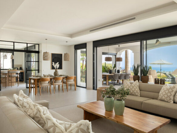 FOR SALE 🏡 Renovated Four-Bedroom Villa with Panoramic Sea Views, Gym and Spa Room – Los Flamingos, Benahavís 🇪🇸