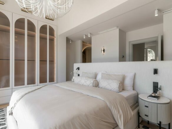 FOR SALE 🏡 Renovated Four-Bedroom Villa on a Double Plot with Sunset Views – Nueva Andalucía, Marbella 🇪🇸