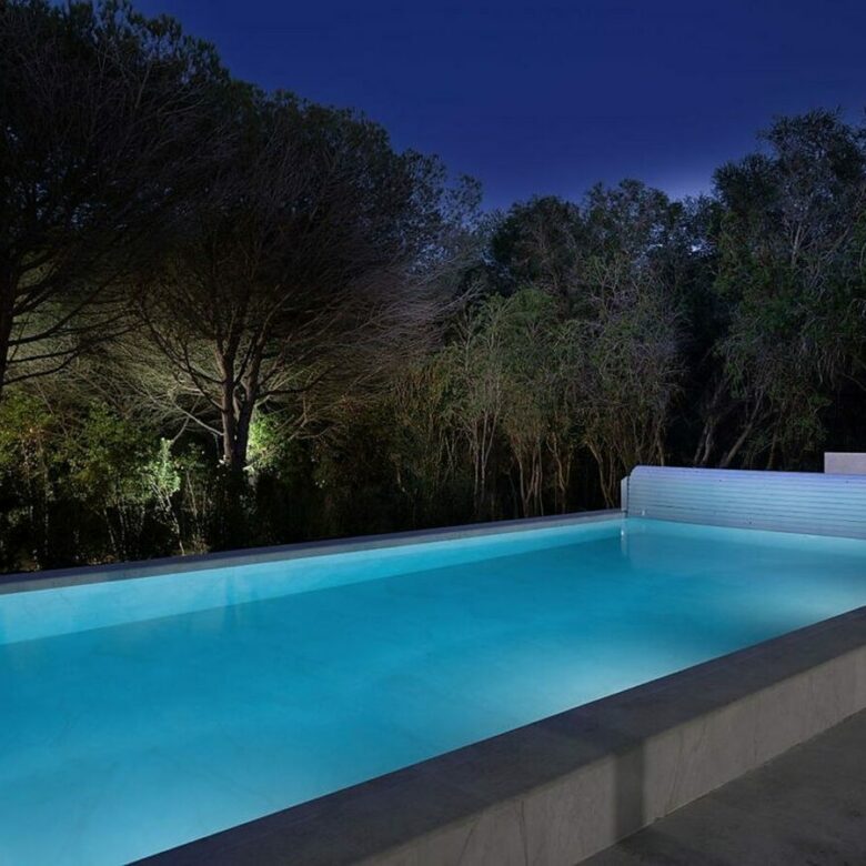 FOR SALE 🏡 Renovated 6-Bedroom Designer Villa with Heated Pool – Sotogrande Alto, Sotogrande 🇪🇸