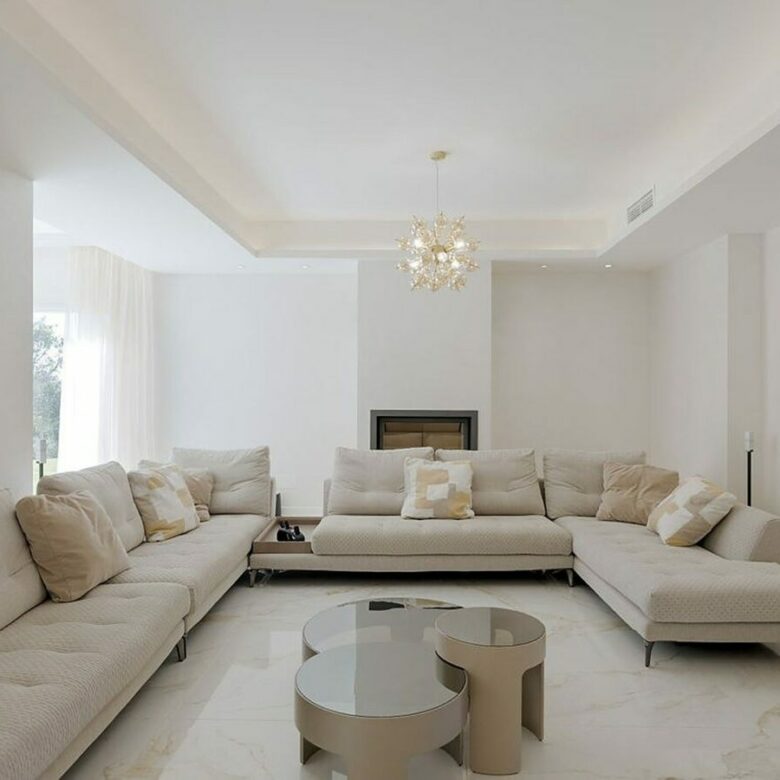 FOR SALE 🏡 Renovated 6-Bedroom Designer Villa with Heated Pool – Sotogrande Alto, Sotogrande 🇪🇸