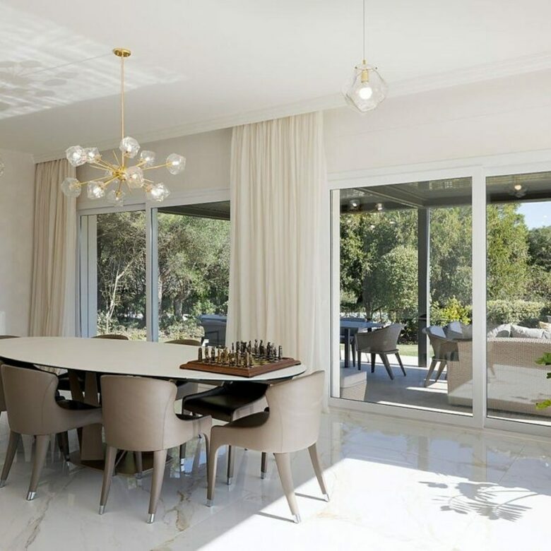 FOR SALE 🏡 Renovated 6-Bedroom Designer Villa with Heated Pool – Sotogrande Alto, Sotogrande 🇪🇸