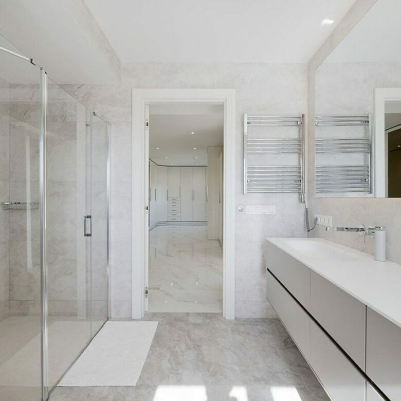 FOR SALE 🏡 Renovated 6-Bedroom Designer Villa with Heated Pool – Sotogrande Alto, Sotogrande 🇪🇸