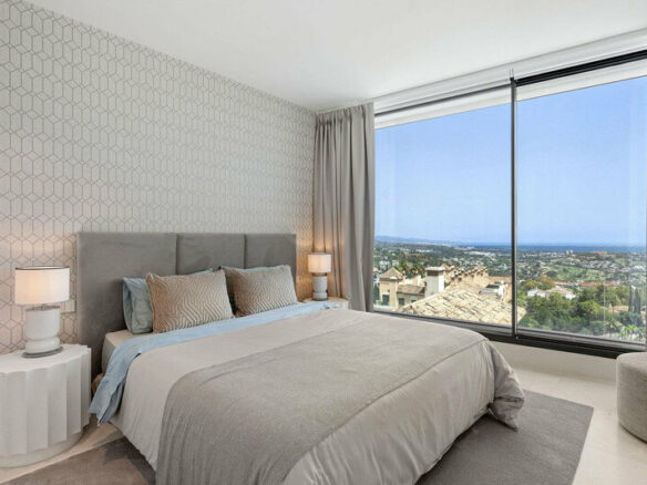 FOR SALE 🏡 Villa-Style Duplex with Panoramic Sea Views in a Gated Community of Seven – La Quinta, Benahavís 🇪🇸
