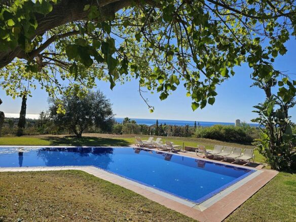Singular villa on a large estate near Santa Maria Golf, Elviria, Marbella East