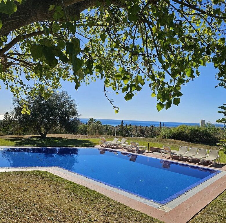 Singular villa on a large estate near Santa Maria Golf, Elviria, Marbella East