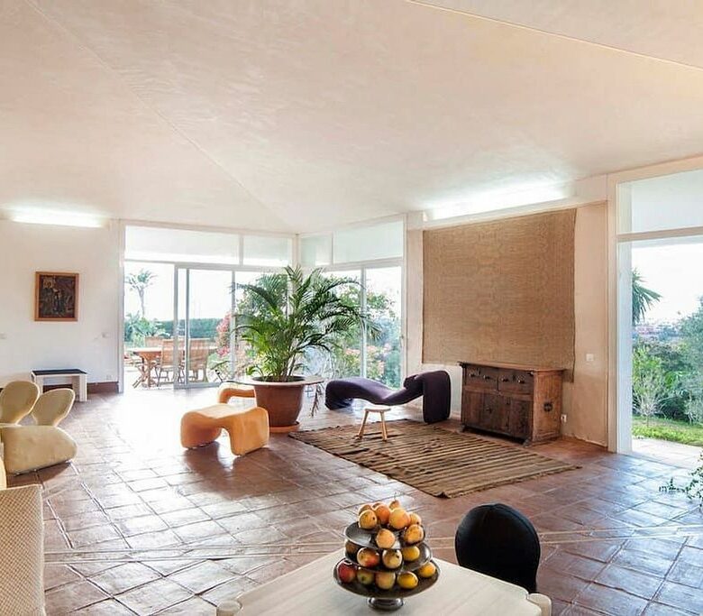 Singular villa on a large estate near Santa Maria Golf, Elviria, Marbella East