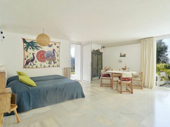 Singular villa on a large estate near Santa Maria Golf, Elviria, Marbella East