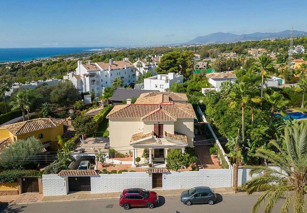 Villa to renovate with sea views in Valdeolletas, Marbella 01 Villa to renovate with sea views in Valdeolletas, Marbella