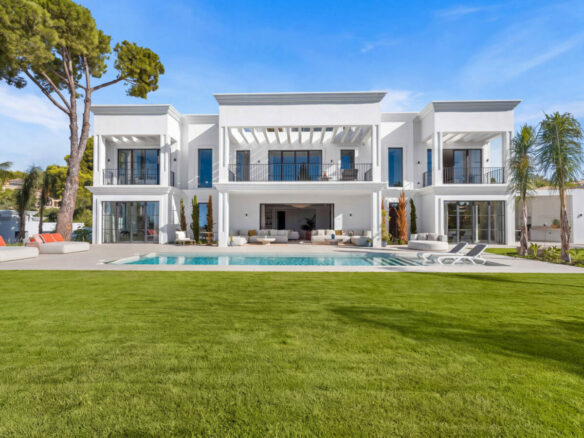 🇪🇸 FOR SALE: SPECTACULAR CONTEMPORARY MASTERPIECE IN EL PARAÍSO ALTO, BENAHAVÍS 🌟