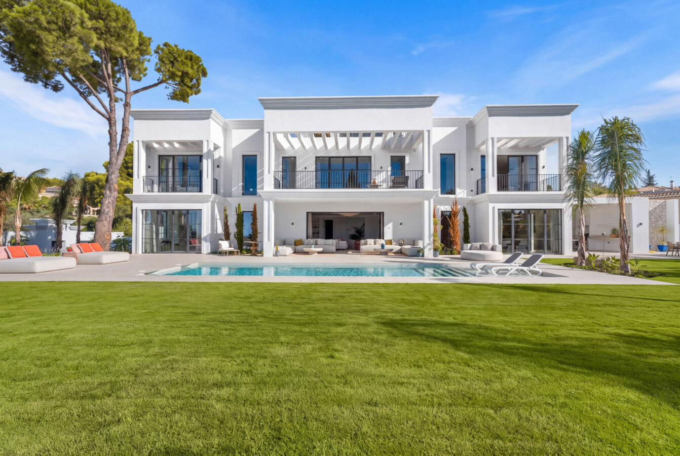 🇪🇸 FOR SALE: SPECTACULAR CONTEMPORARY MASTERPIECE IN EL PARAÍSO ALTO, BENAHAVÍS 🌟