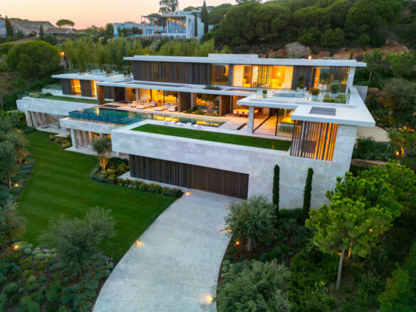 🏡 Contemporary Luxury Villa La Reserva Sotogrande – Fully Furnished Turnkey  🇪🇸  Costa del Sol 🇪🇸
