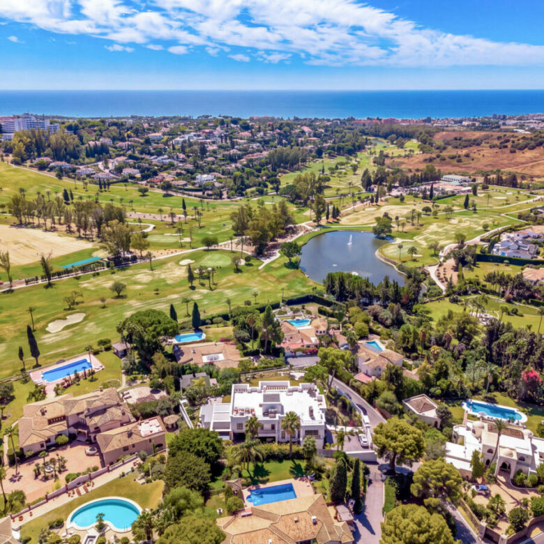 🇪🇸 FOR SALE: SPECTACULAR CONTEMPORARY MASTERPIECE IN EL PARAÍSO ALTO, BENAHAVÍS 🌟
