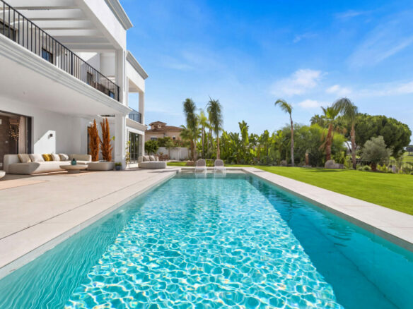 🇪🇸 FOR SALE: SPECTACULAR CONTEMPORARY MASTERPIECE IN EL PARAÍSO ALTO, BENAHAVÍS 🌟
