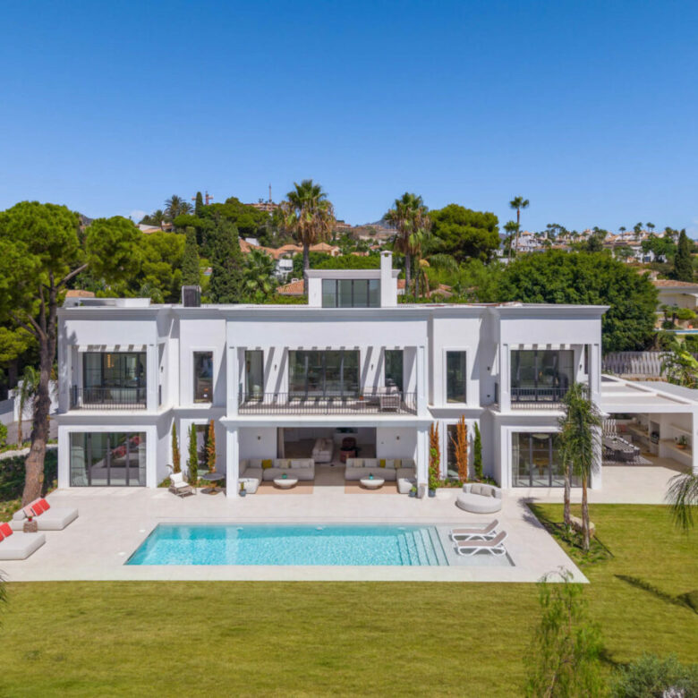 🇪🇸 FOR SALE: SPECTACULAR CONTEMPORARY MASTERPIECE IN EL PARAÍSO ALTO, BENAHAVÍS 🌟