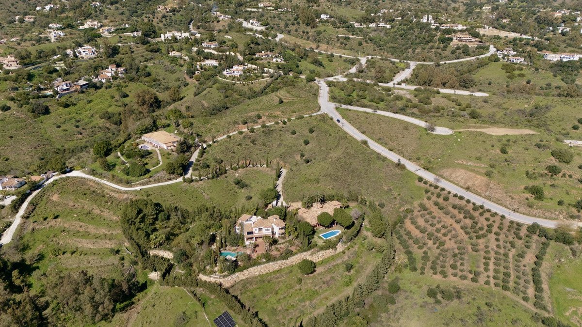 🌅 For Sale: Sea & Mountain View Plot — Mijas