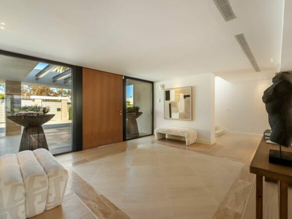 Luxury  Villa with Golf Views