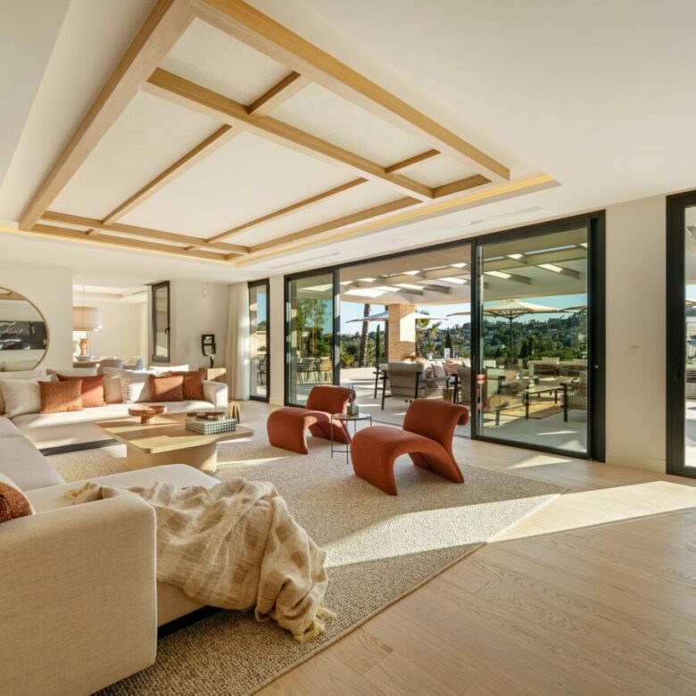 Luxury  Villa with Golf Views