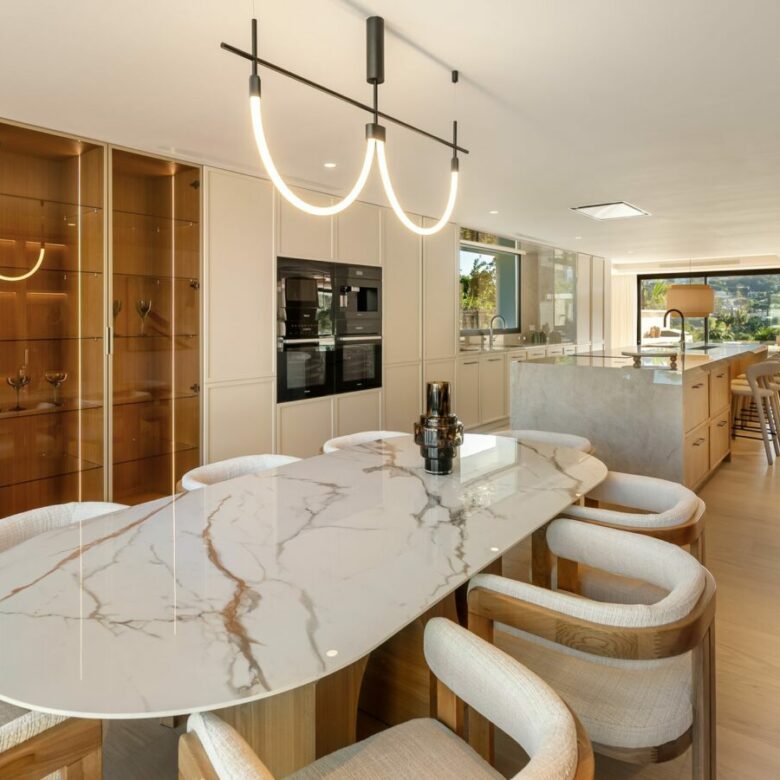 Luxury  Villa with Golf Views