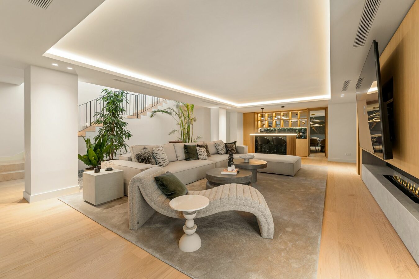 Luxury  Villa with Golf Views