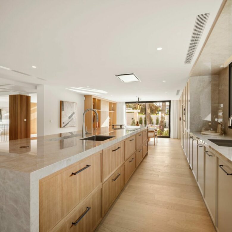 Luxury  Villa with Golf Views
