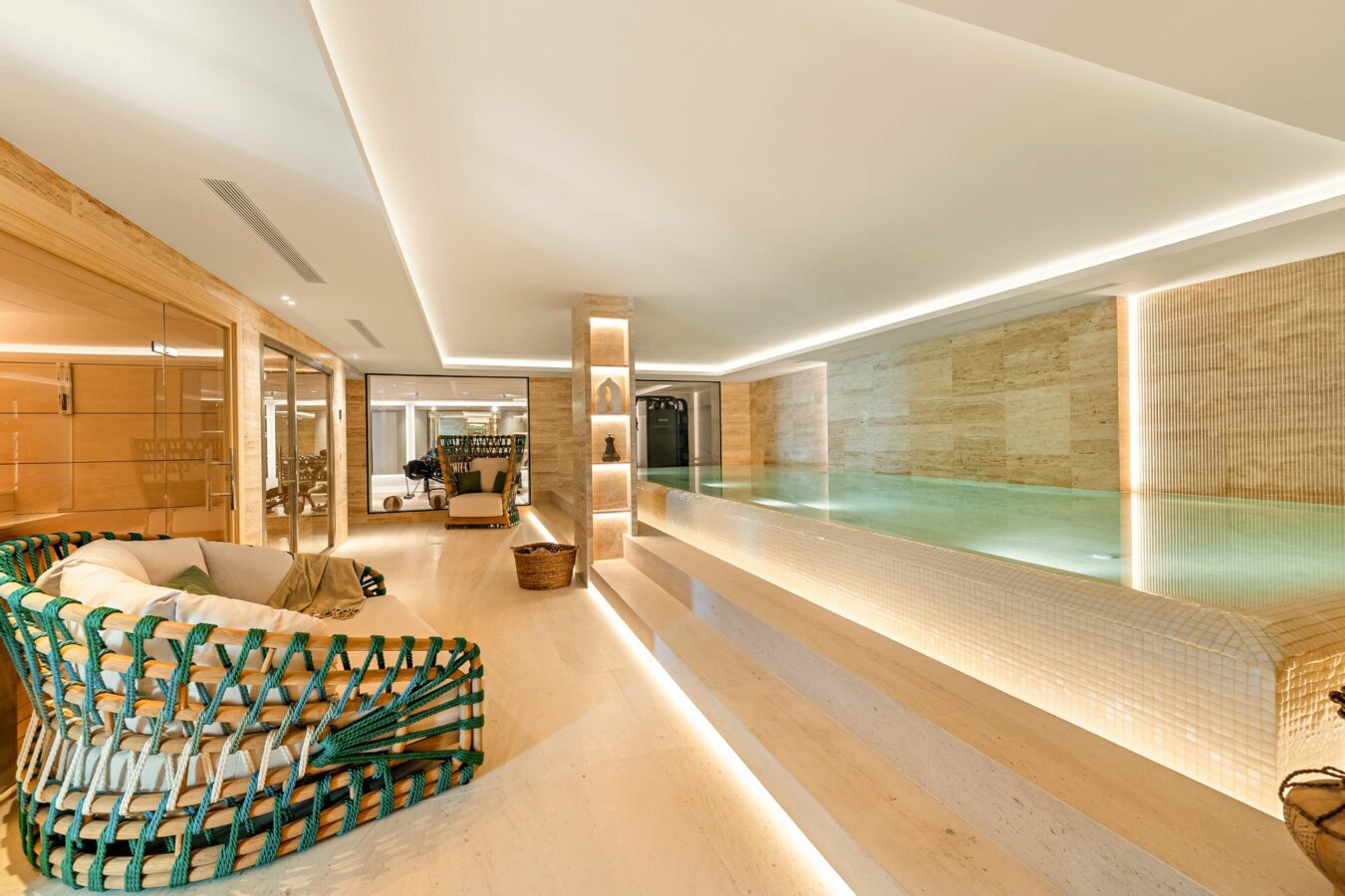 Luxury  Villa with Golf Views