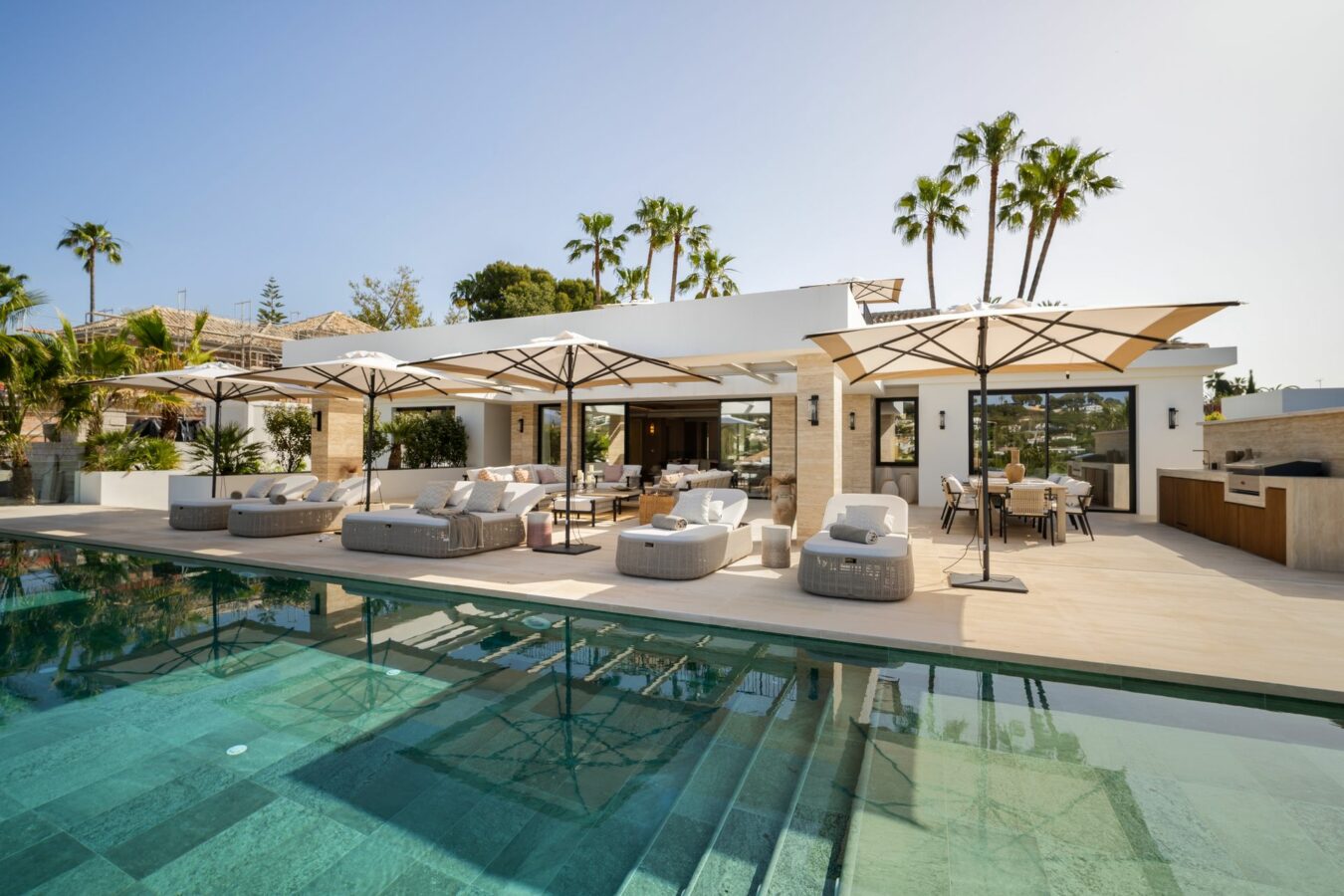 Luxury  Villa with Golf Views