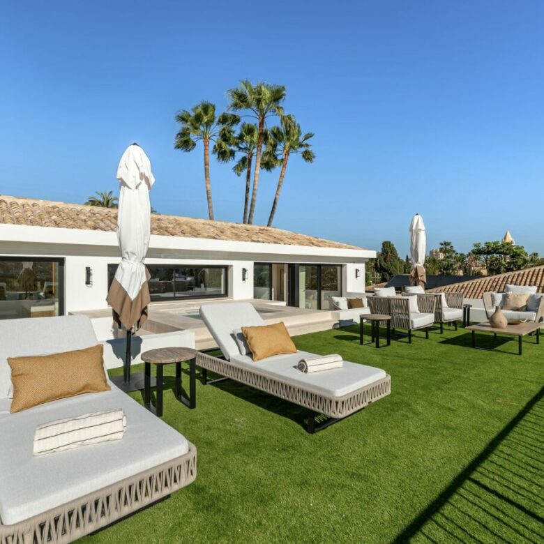 Luxury  Villa with Golf Views