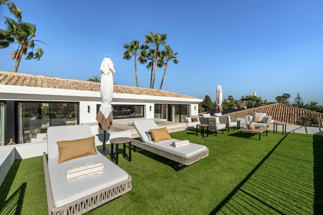 Luxury  Villa with Golf Views